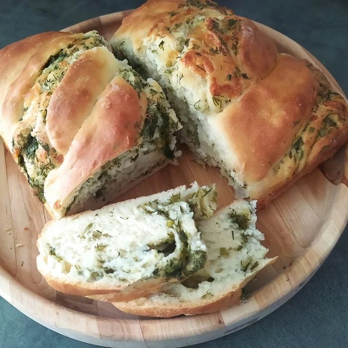 On the menu: Garlic braided bread - My, Bakery products, Preparation, Recipe, Food, Dough, Bread, Garlic bread, Longpost