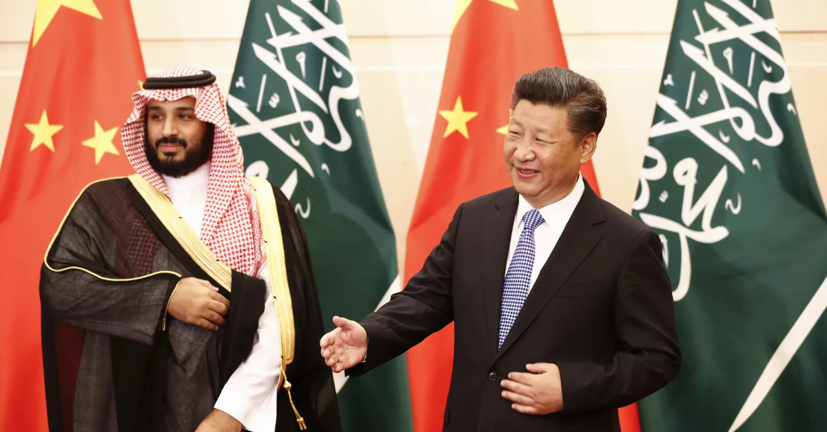 Саудовская аравия лидеры страны. Си Цзиньпин в Саудовской Аравии. Си Цзиньпин в Саудовской Аравии 2022. Россия Китай си Цзиньпин Саудовская Аравия. Мохамед Бин Салман и си Цзиньпин.