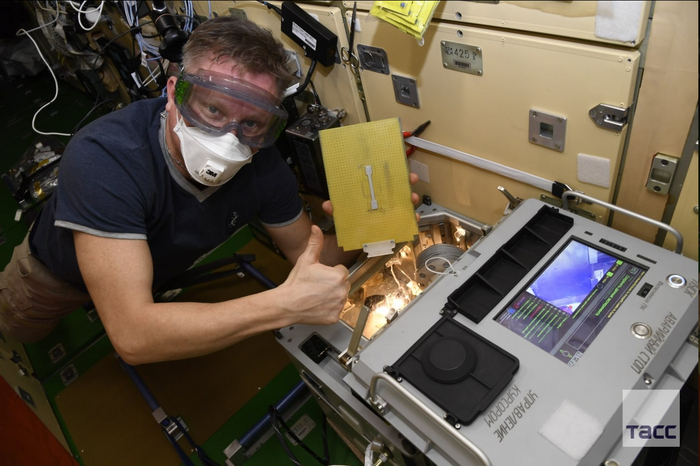Космонавты на МКС напечатали пробную деталь российским 3D-принтером Роскосмос, Космонавтика, МКС, Длиннопост