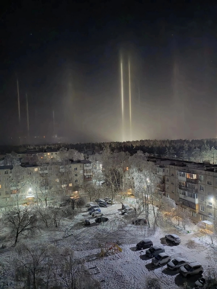 В Дзержинске жители наблюдали ночью световые столбы Дзержинск, Фотография, Нижегородская область, Световые столбы, Природа