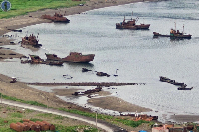 Кладбище кораблей Северо-Курильска на острове Парамушир Большой Курильской гряды