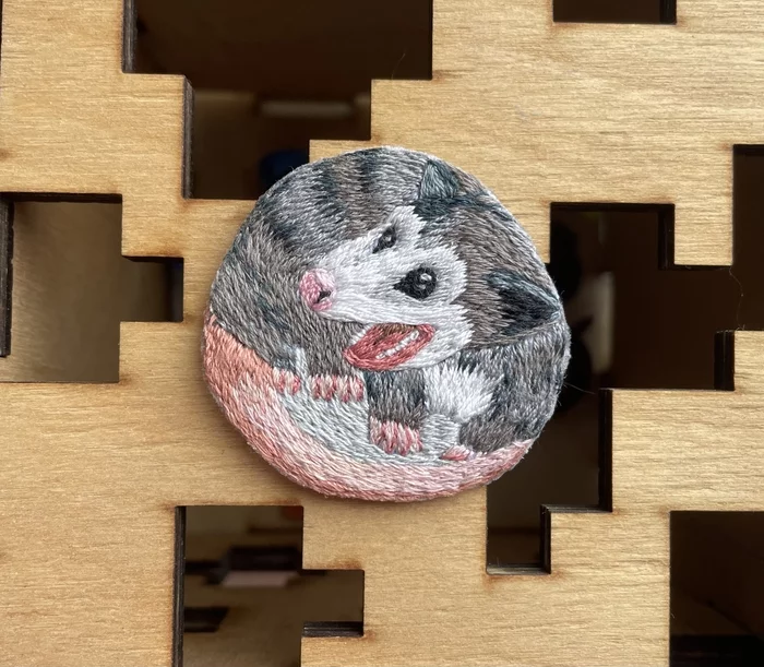 Mood: Possum - My, Opossum, Satin stitch embroidery, Brooch, Video