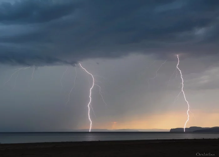 Thunder rumbles, Lightning flashes in the night... - My, Lightning, Thunderstorm, Storm Hunters League, Nature, Krasnoyarsk region, King and the Clown