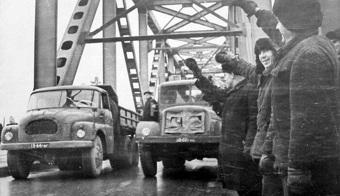 Bridge across the Volga - Longpost, 60th, the USSR, Tatra, Bridge, Volga river, The photo