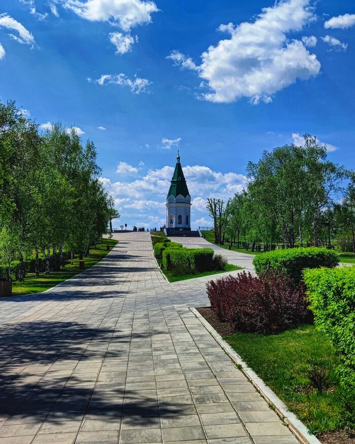 Krasnoyarsk/summer/Paraskeva Pyatnitsa Chapel - My, Summer, Mobile photography, Clouds, Greenery, Chapel