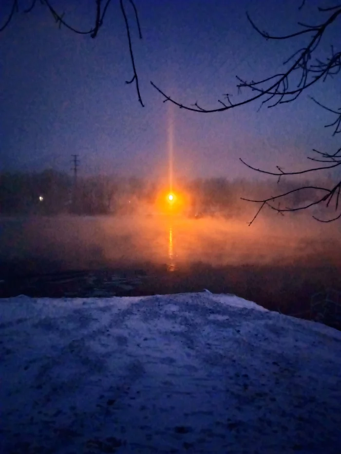 pillars of light - Light, Light poles, Winter