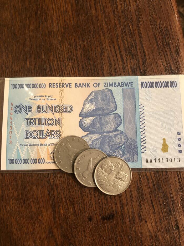100 000 000 000 003 доллара Зимбабве