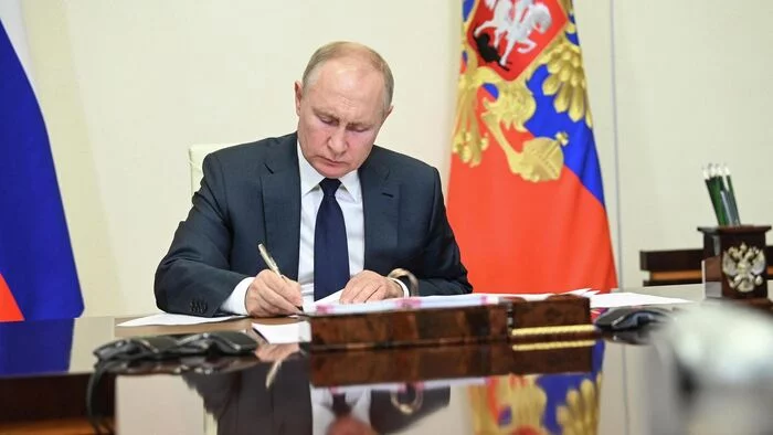 Putin signed a decree on life imprisonment for sabotage - Politics, news, Russia, Vladimir Putin, Sabotage, Decree, Life imprisonment