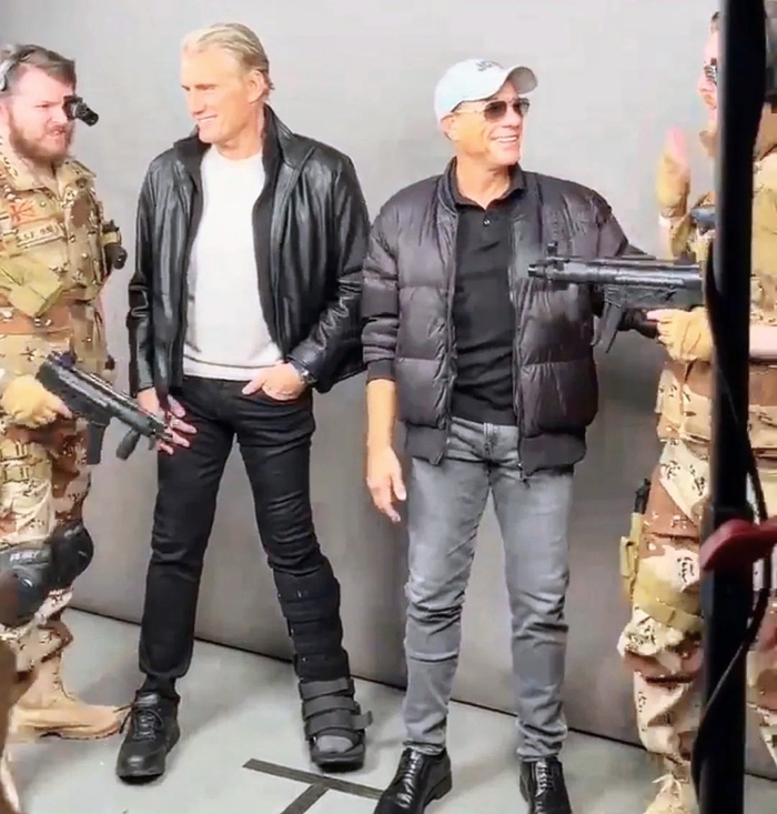 Универсальные солдаты