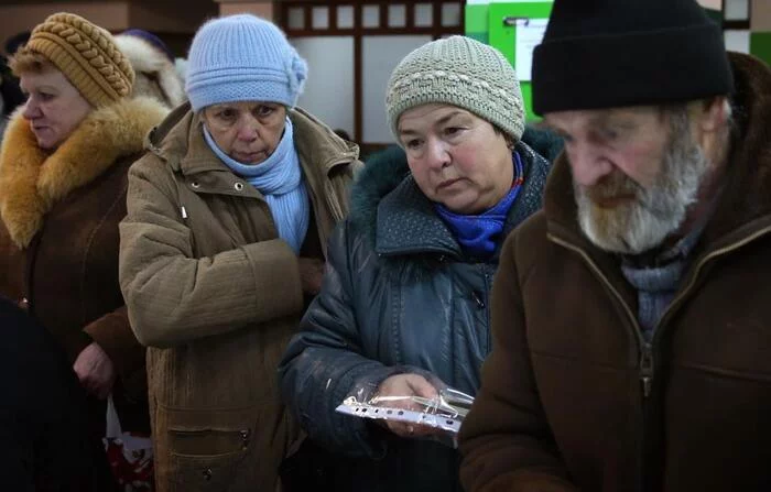 The Russians called the main problem of pensioners - poverty - My, Economy, Russia, news, Pension, Retirees, Poverty