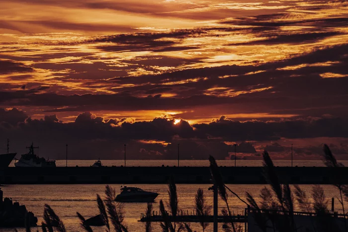 Sunset. Sochi - My, The photo, Sea, Sochi, Sunset, Sky, Sony a6000