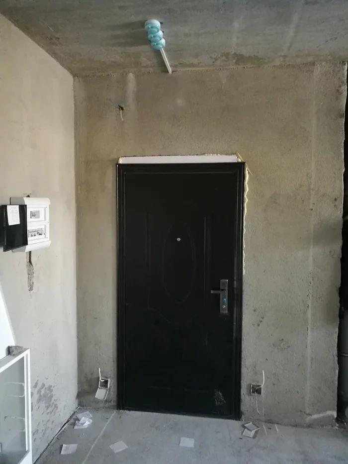 Door - My, Repair, Repair of apartments, The door was washed down, Door, Construction, Wall painting, Grey, Interior Design, Design, Longpost