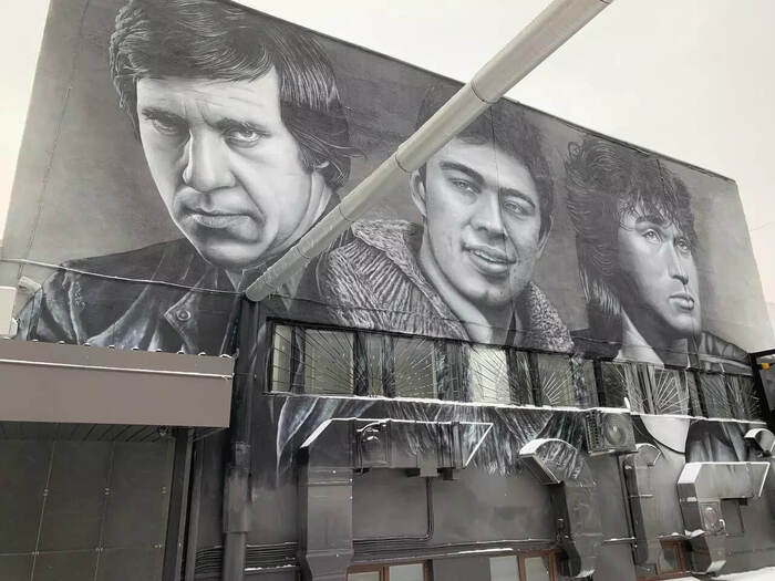 Somewhere in the Oryol courtyards - Graffiti, Eagle, Viktor Tsoi, Vladimir Vysotsky, Sergey Bodrov