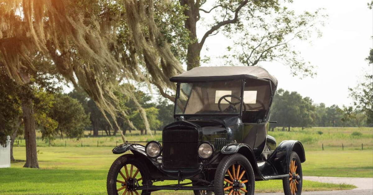 Первые машины на автомате. Форд т 1908. Форд model t 1908.