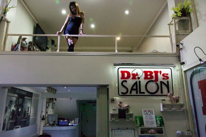 How Pink salon, Japanese work - NSFW, Japan, Japanese, Bar, Services, The culture, The photo, Longpost, Repeat, Prostitution