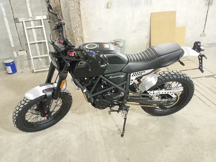    FUEGO Scrambler 250.  1 , ,  ,  , , 