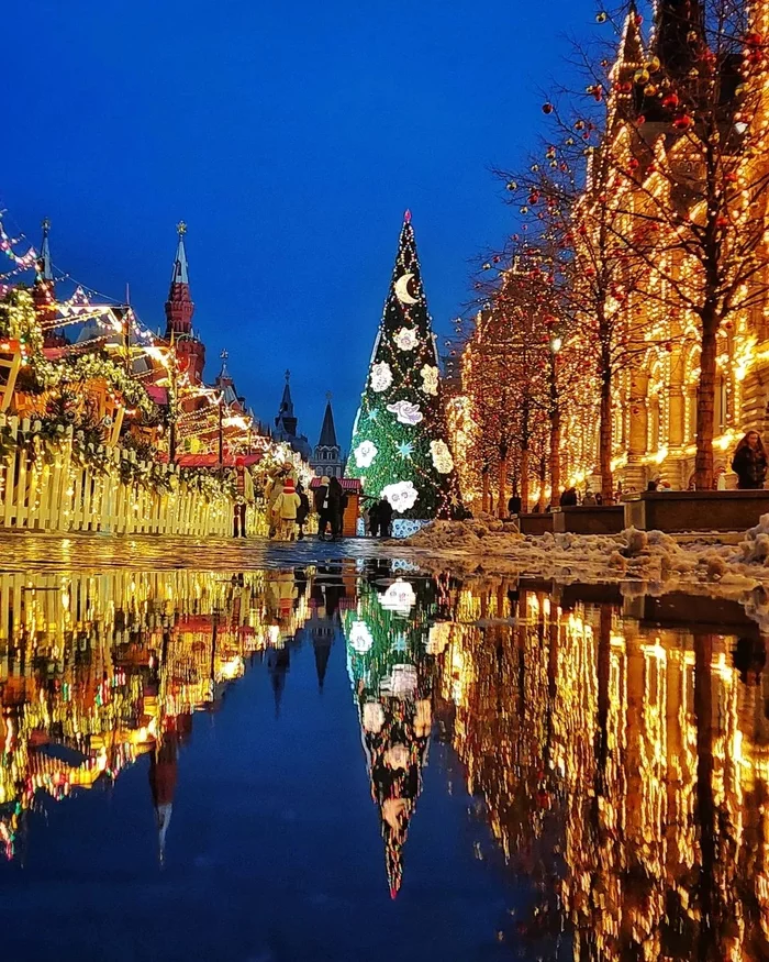 Moscow is rainy - Moscow, Capital, Rain, Holidays, New Year, Evening, Reflection, The photo