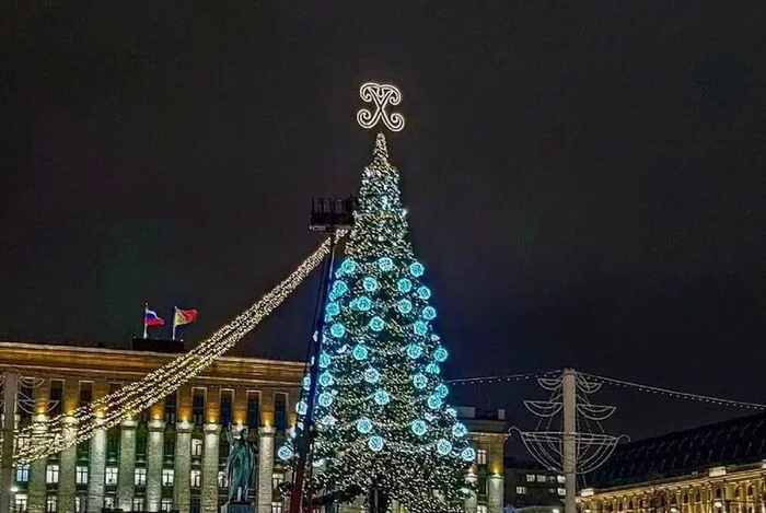 Christmas tree in Voronezh - New, Year, New Year, Humor, Images, The holiday was a success