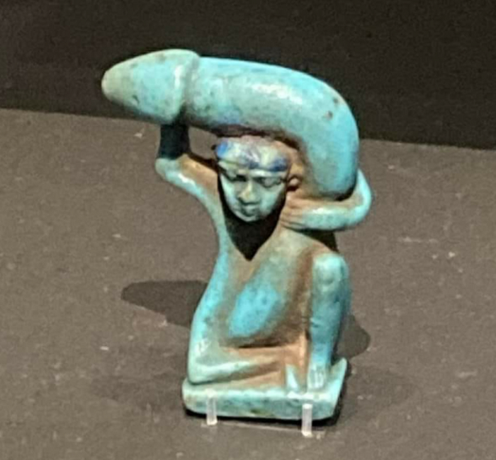 Древнеегипетская фигурка пикабушника
