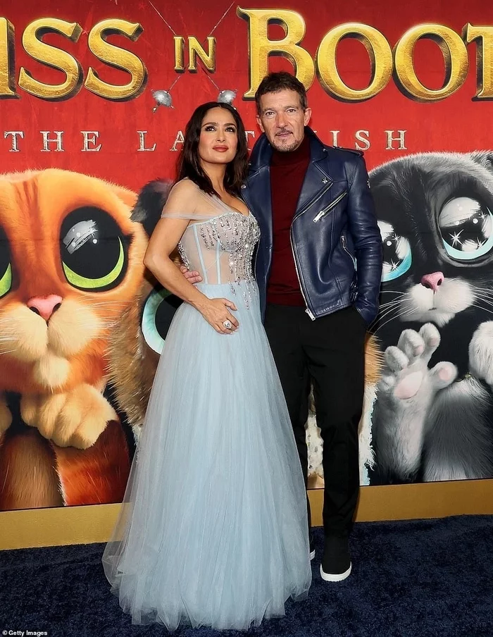 Salma Hayek and Antonio Banderas at the world premiere of the sequel to Puss in Boots - Antonio Banderas, Salma Hayek, Puss in Boots, Actors and actresses