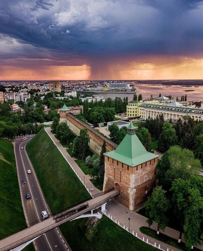 В ожидании дождя. Нижний Новгород