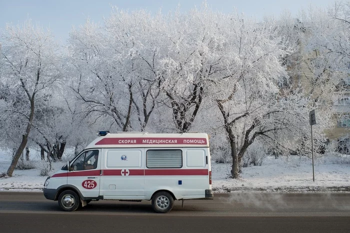 “People were taught to call an ambulance for every sneeze - Ambulance, Flu, Calls, Runny nose, Doctors