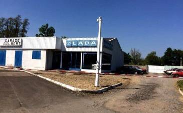 Frets in France - Auto, The photo, Longpost, Abandoned, car showroom, Lada