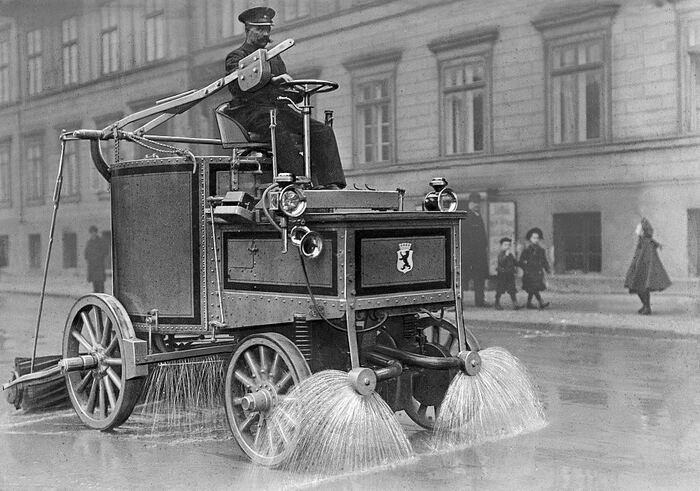 Первый робот-пылесос  Старое фото, Электромобиль, Уборка, Улица, Технологии, Ретро, Авто, 1907