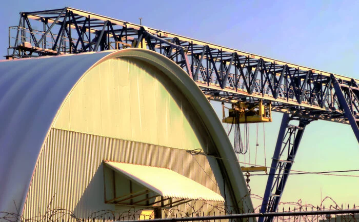 Under the bridge and at the hangar - My, Day, The photo, Landscape, Winter, Hangar, Bridge, Overhead crane, Architecture, Urbanism, Urbanphoto, Yaroslavl