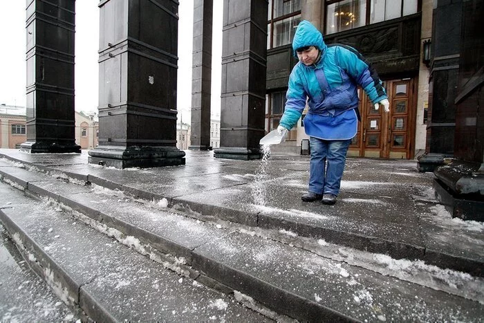 Почему в Москве борятся со снегом, а не со льдом? - Моё, Москва, Соль, Лед, Снег