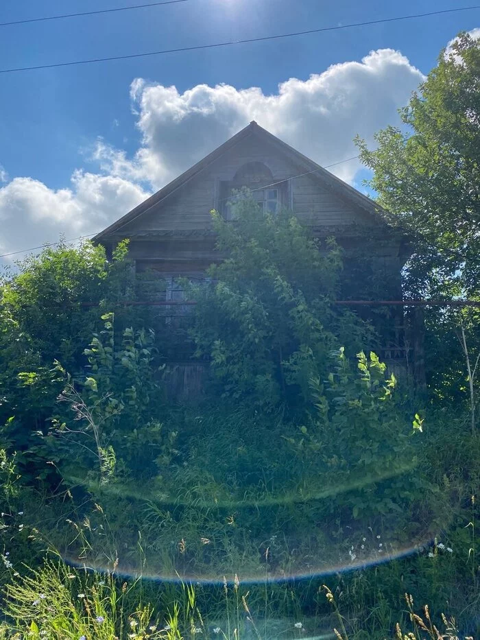 I visited the abandoned house of a village beekeeper, who once simply closed it, left and disappeared - My, Abandoned, Search, Village, Abandoned house, Longpost, The photo
