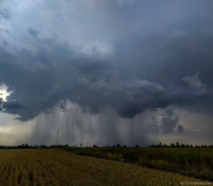 Approaching thunderstorm, July 2022. Moscow region - My, Thunderstorm, The photo, Images, Moscow region, Clouds, Sky, The clouds, Rain, Landscape