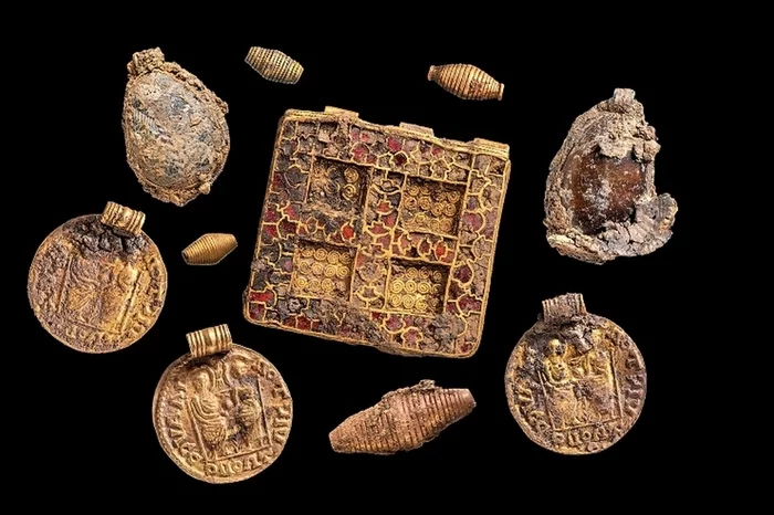 Rich medieval treasure - My, Treasure, Story, Archeology, Middle Ages, Longpost