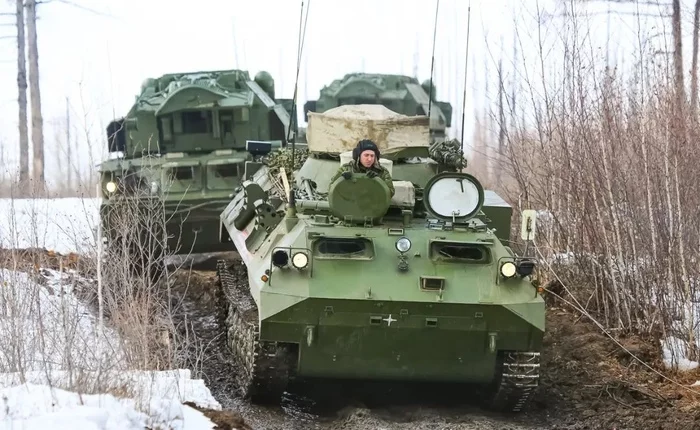 Barnaul and Thor on the march - The photo, Russia, Military equipment, Thor, Military, Air defense, Winter