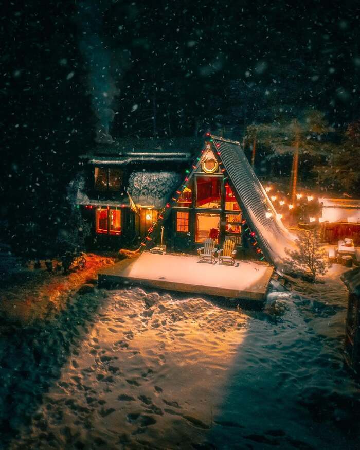 The holiday comes to us! - House, Hut, Snow, Winter, New Year, Christmas, New York