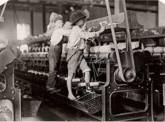 Child labour - Story, Picture with text, Past, West, Capitalism, The photo, Repeat