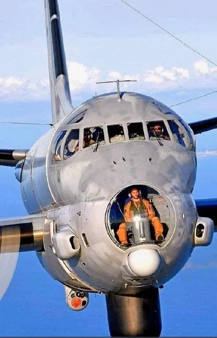 Who knows what kind of plane this is? - Picture with text, Interesting, Technologies, Airplane, Aviation, Inventions, Military equipment