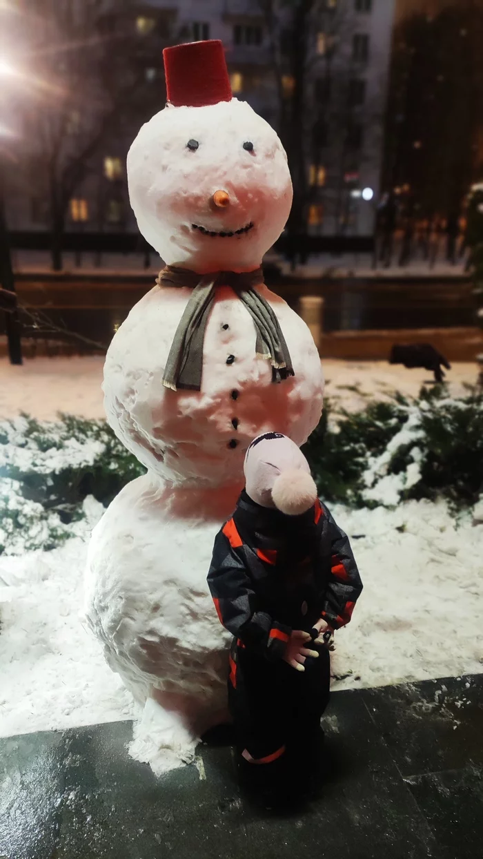 Let the magic last as long as possible...! - My, New Year, snowman, Magic, Moscow, Xiaomi, City walk, Street photography