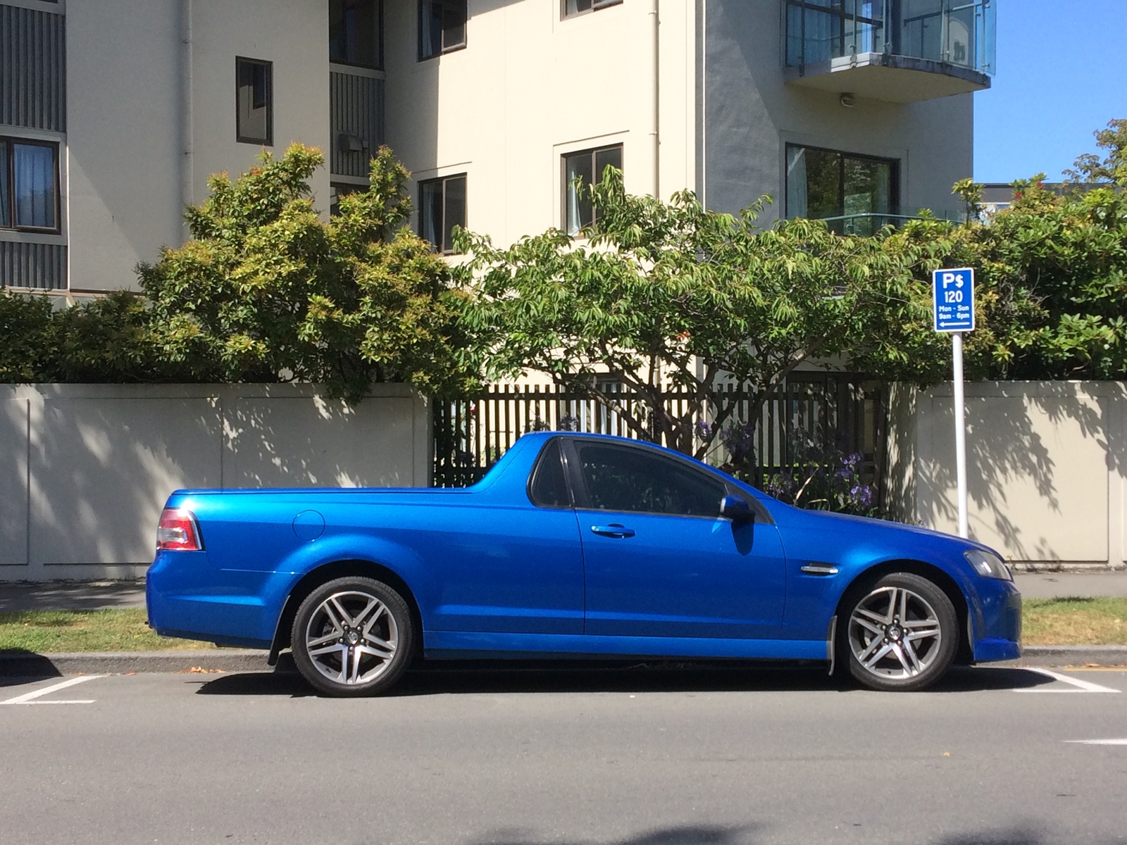 Спортивная двухместная рабочая лошадка Holden SV6 Ute - мощный пикап с V6. Ют ну очень интересный и элегантный тип кузова. - Моё, Holden SV6 Ute, Australian cars, Длиннопост