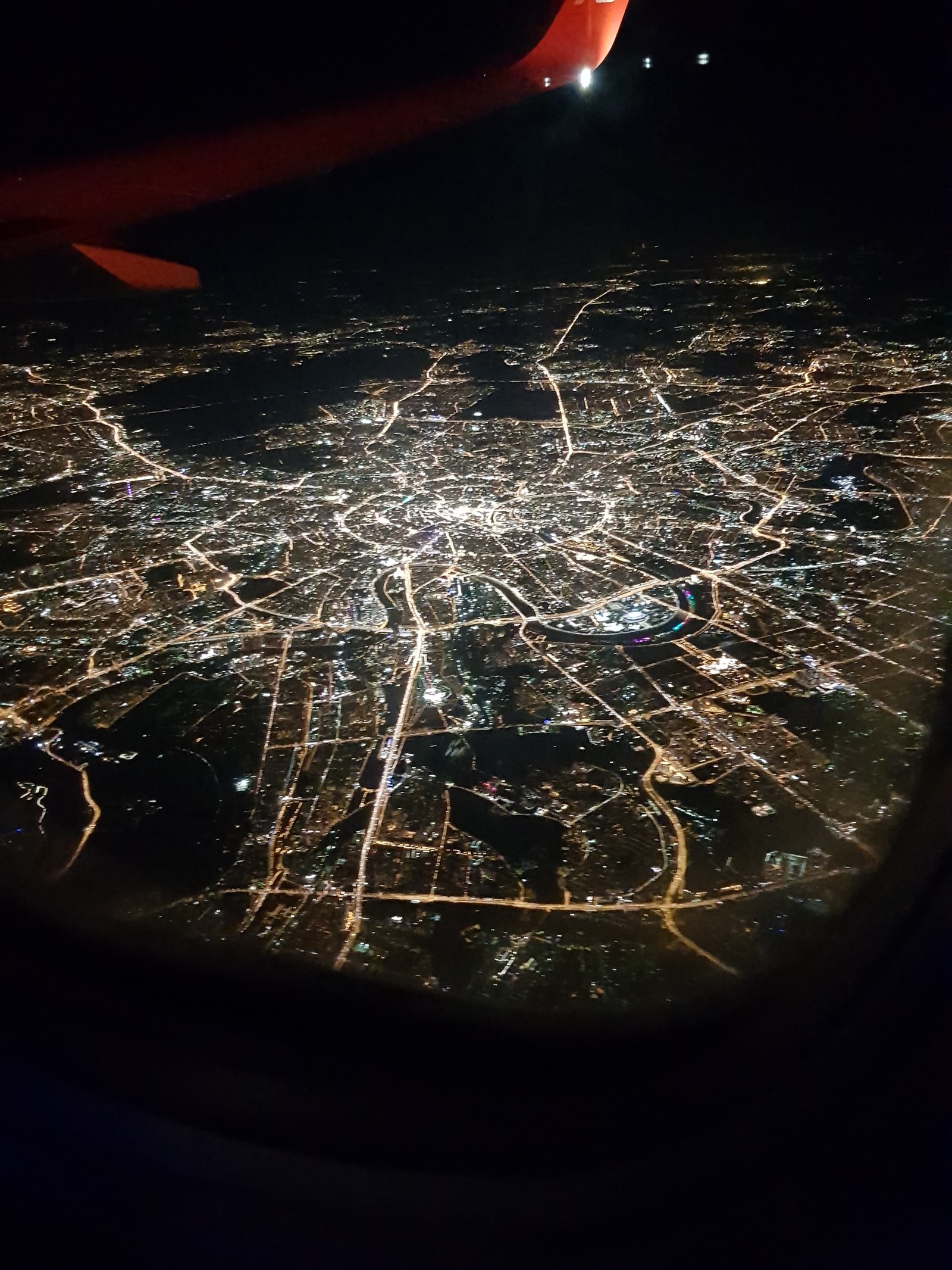 Москва с самолета ночью