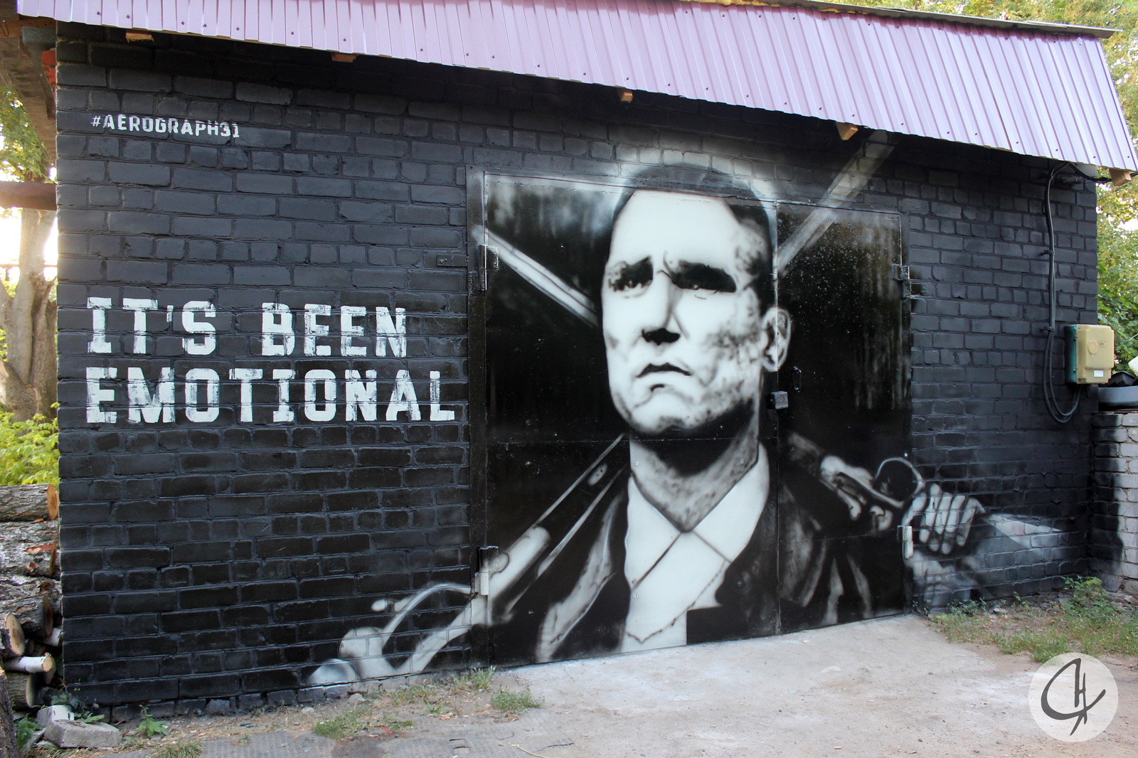 Vinnie Jones. My first street graffiti. - My, Graffiti, Vinnie Jones, Money card two barrels, Guy Ritchie, Airbrush, Airbrushing, Longpost