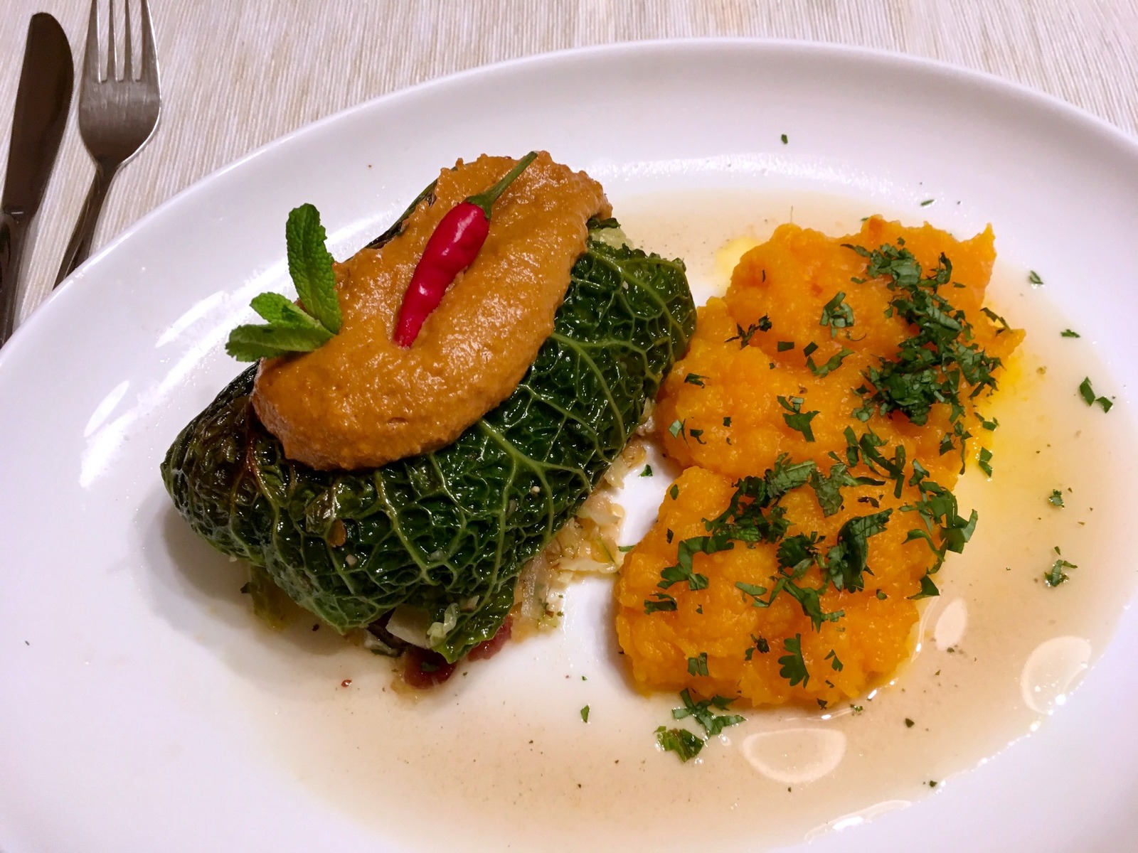 Savoy cabbage rolls with cashew peanut sauce and pumpkin and sweet potato puree. /// Cooking - My, Cabbage rolls, Cabbage, Longpost, Recipe, Cooking