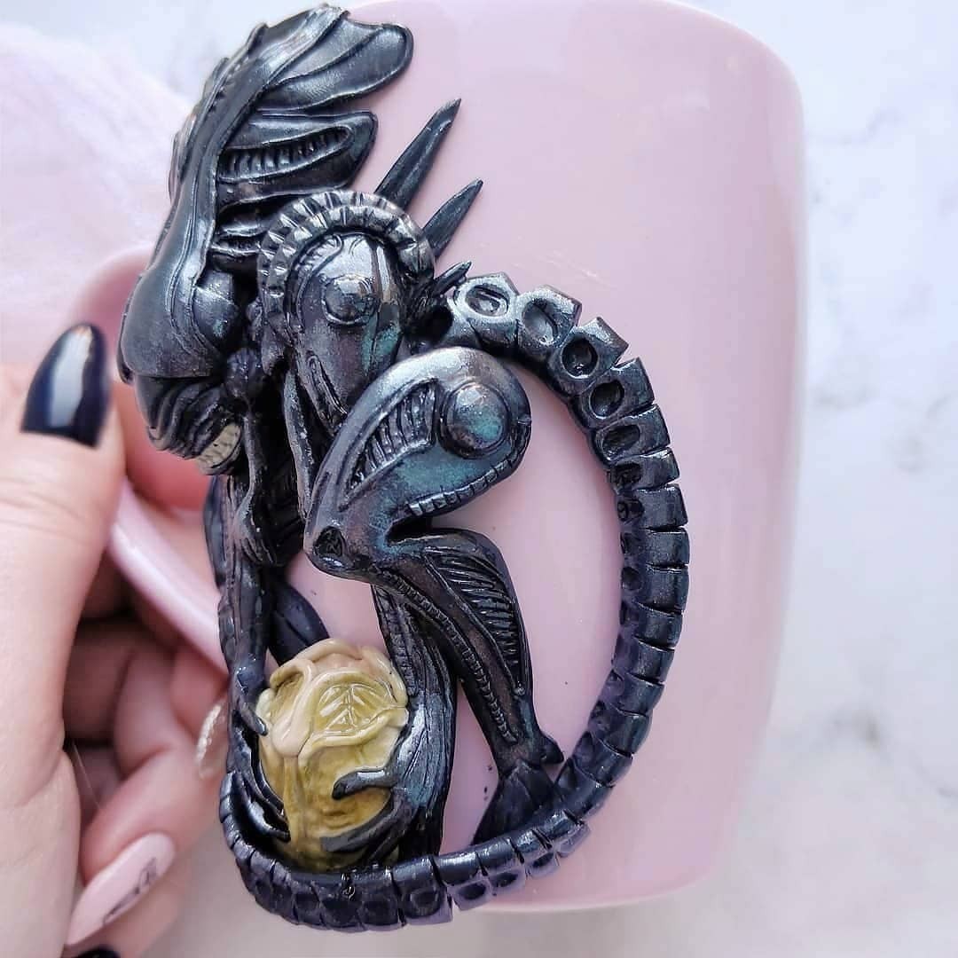 xenomorph queen) - My, Handmade, Mug with decor, Polymer clay, Xenomorph, The queen of strangers, Alien movie, Longpost