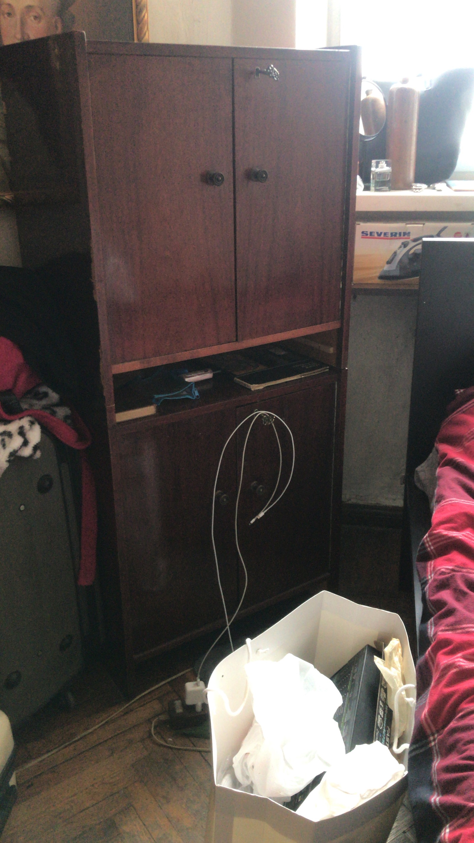 Отдаю мебель | Пикабу