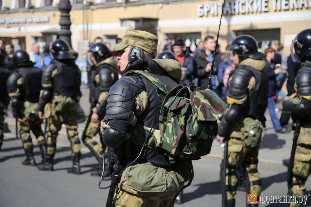 ОМОН в Петербурге встретил Первомай не мирно | Пикабу