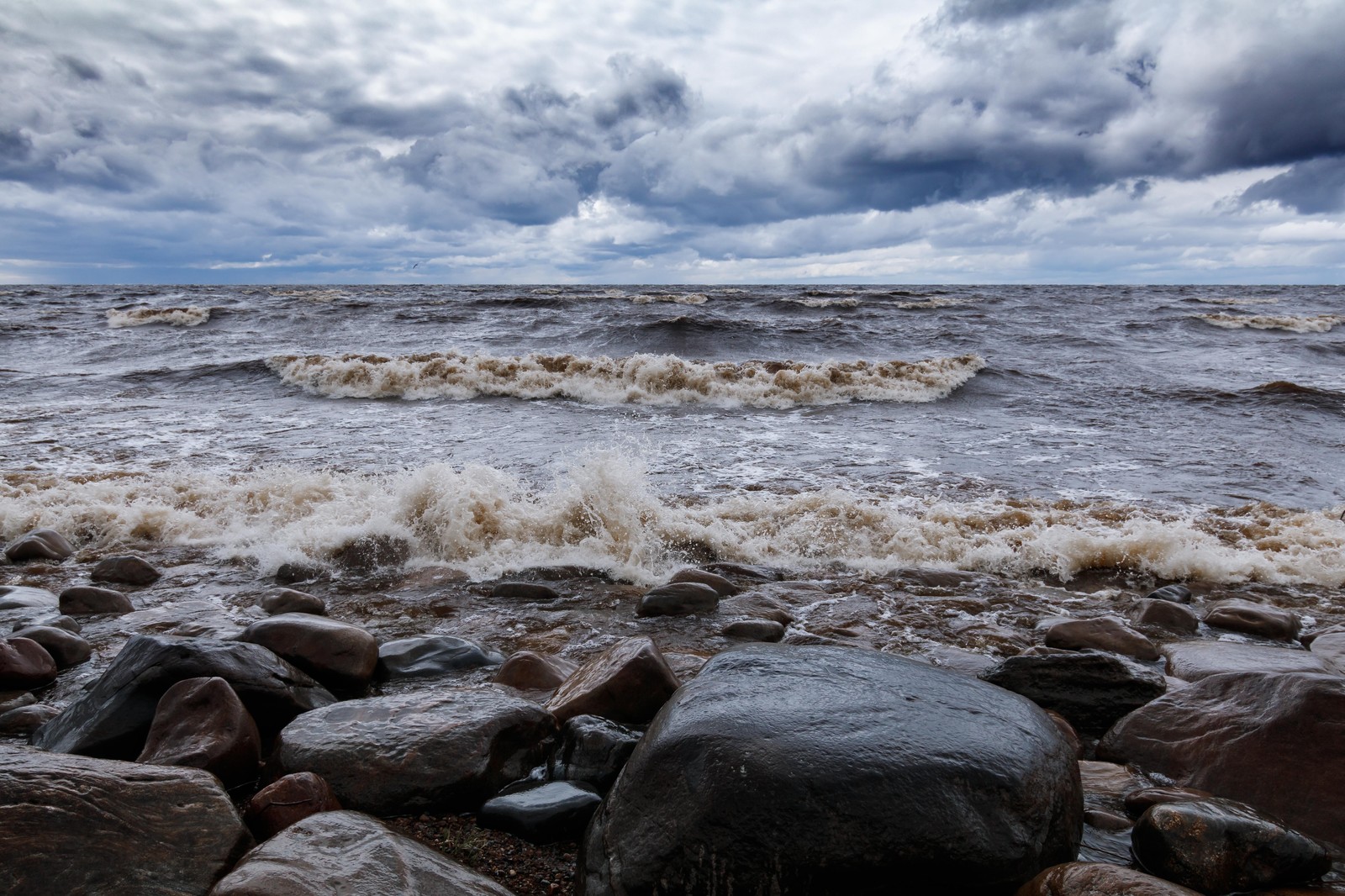 Ladoga - My, Beginning photographer, Ladoga, A storm warning, Canon 80d, Tokina, Fishing