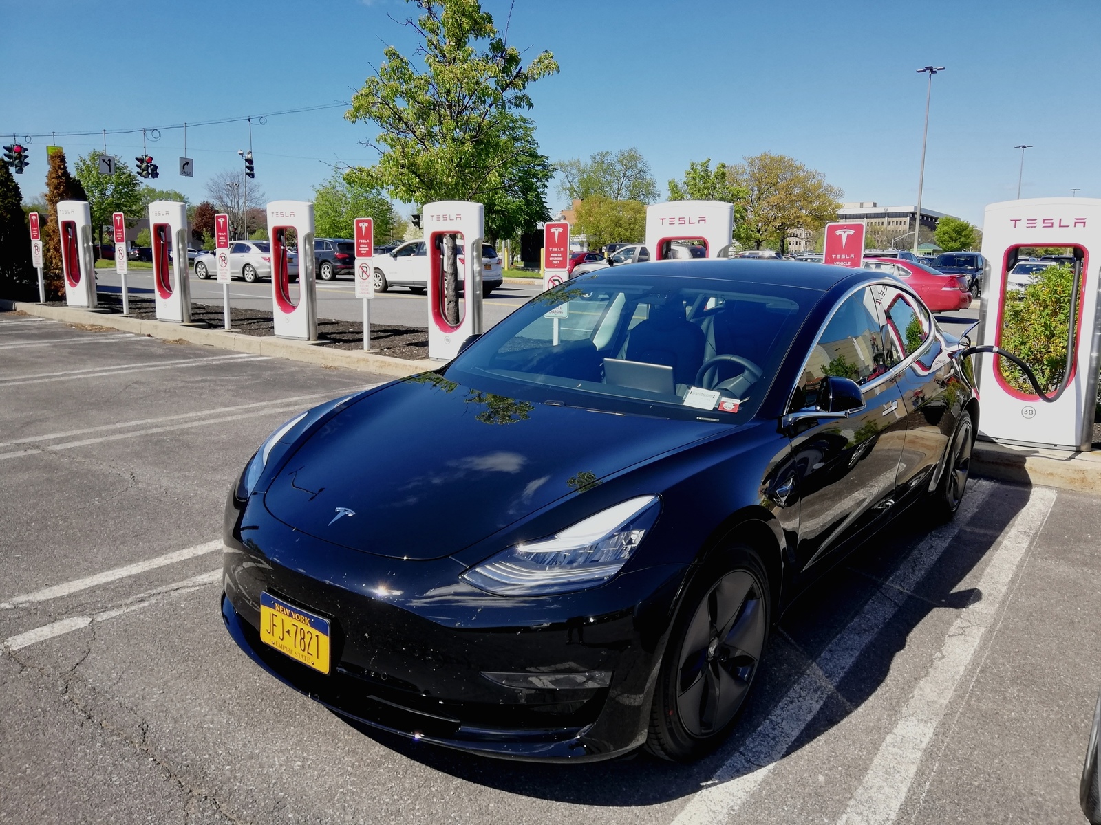 Tesla at the gas station - My, Tesla, The future has come, America, Auto, Refueling, USA