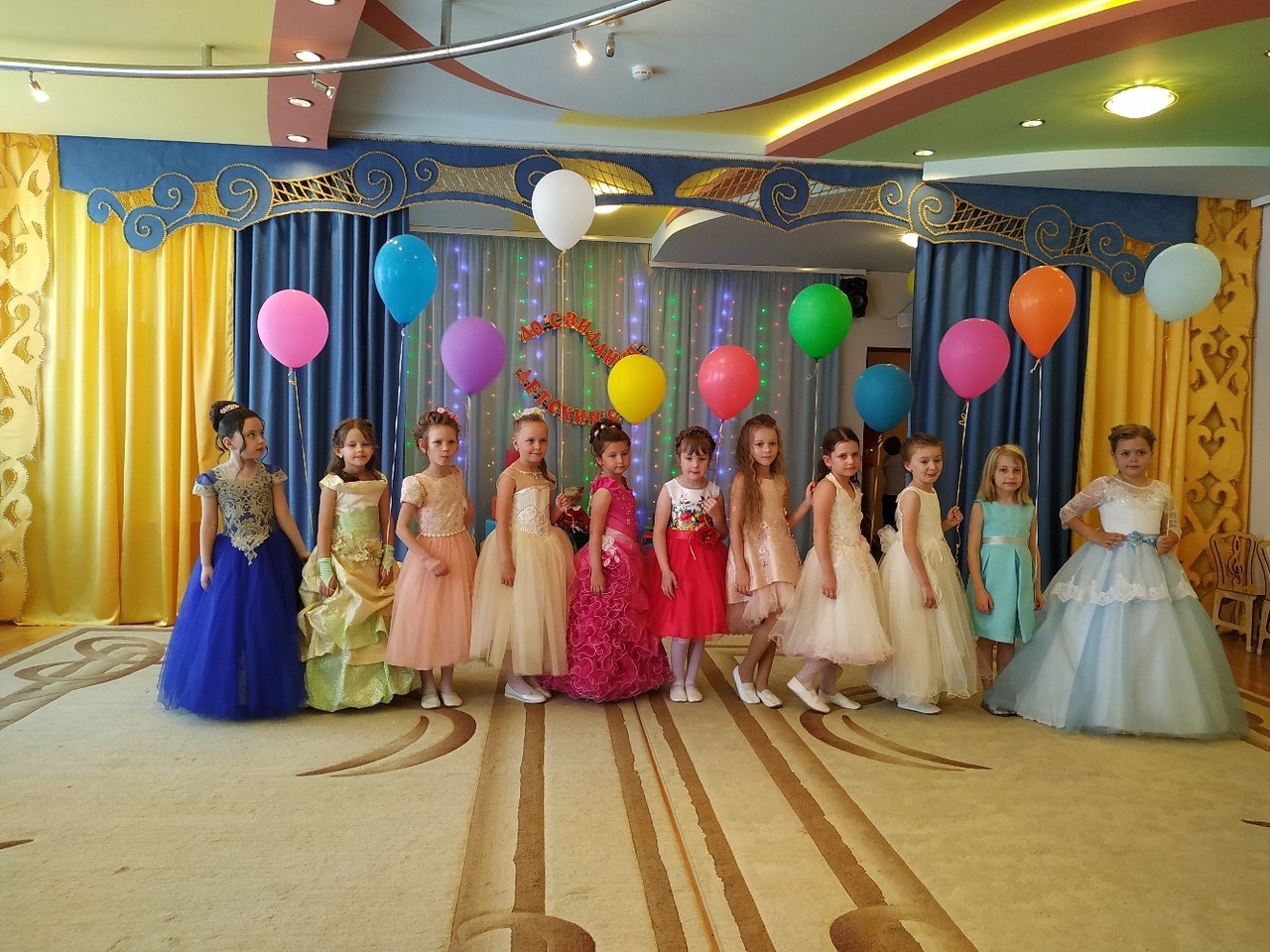 Платья нарядные для выпускного в детском саду в Санкт-Петербурге