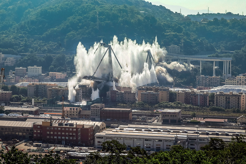 I want to know everything #303. - Want to know everything, Bridge, Italy, Genoa, Explosion, news, Video, Longpost