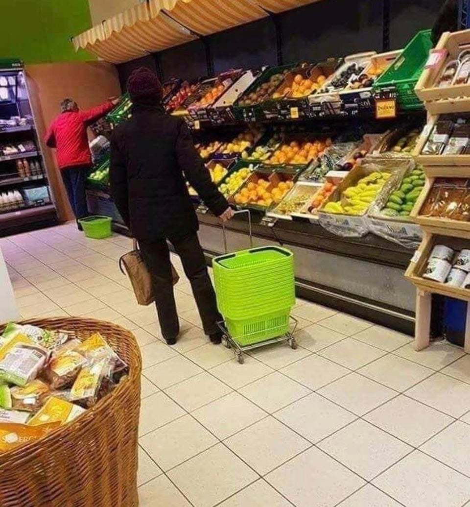 Improvise. Adapt. Overcome - Supermarket, Cart, Thinking outside the box, From the network, Unconventional approach